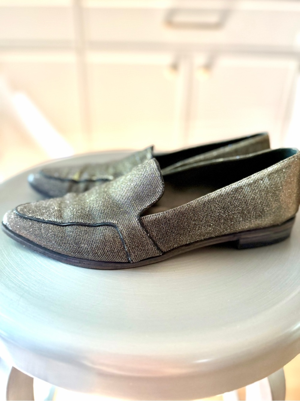 Stuart Weitzman Metallic Pointed Toe Loafers Flats Size 8 Dust Bag